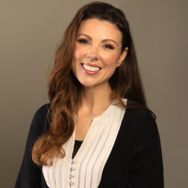 Pasfoto Lisa Burke